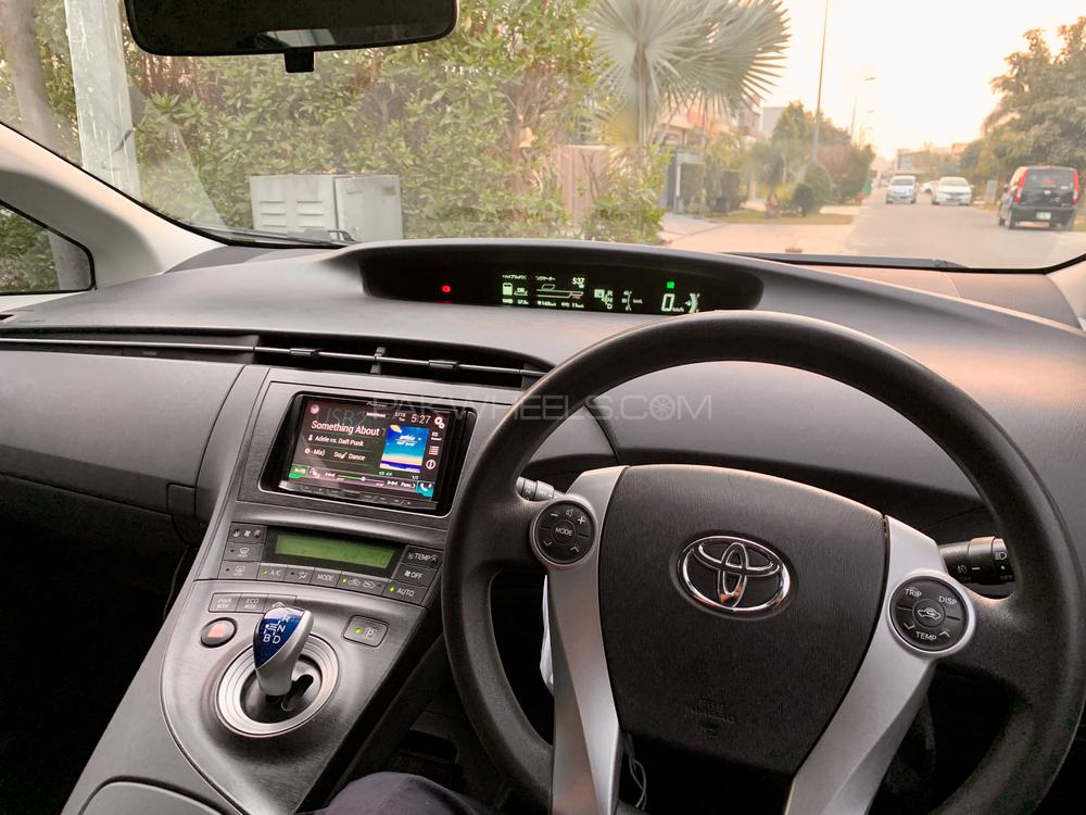 ٹویوٹا پریوس 2011 for Sale in لاہور ٹویوٹا پریوس 2011 for Sale in لاہور Image-17