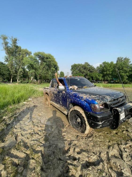 Toyota Hilux - 2003 ZINDARO  Image-1