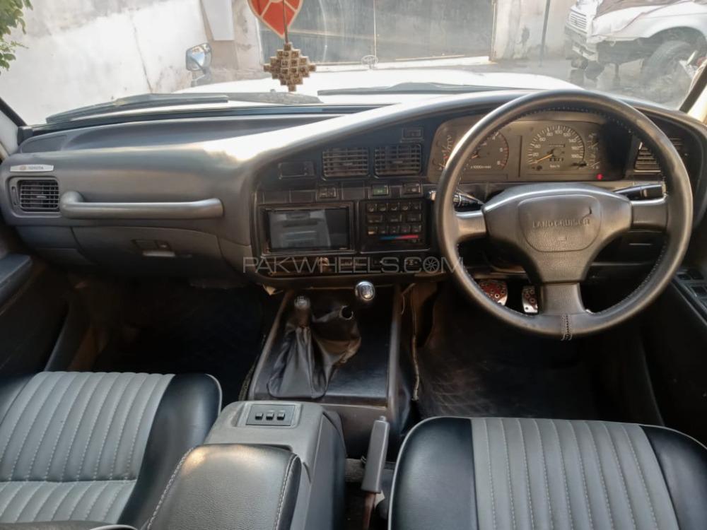 Toyota Land Cruiser 1993 for Sale in Karachi Toyota Land Cruiser 1993 for Sale in Karachi Image-4