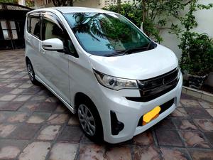 Mitsubishi EK Custom G 2013 for Sale in Karachi