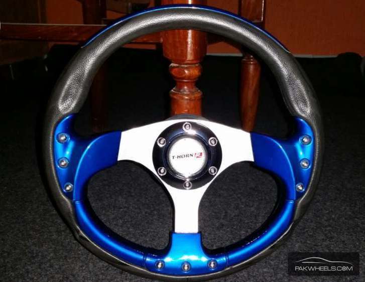 Sports steering for sale  Image-1