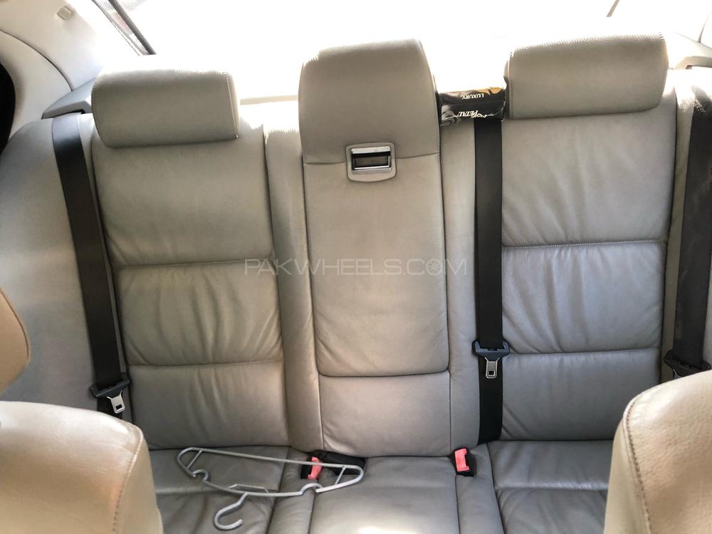 بی ایم ڈبلیو 5 سیریز 2006 for Sale in لاہور بی ایم ڈبلیو 5 سیریز 2006 for Sale in لاہور Image-9