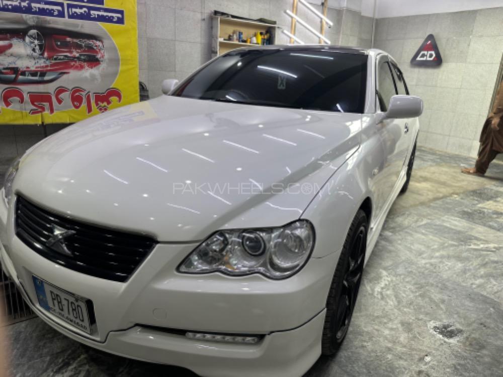 Toyota Mark X - 2005 White Zilla Image-1