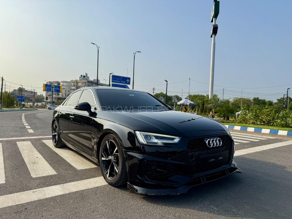 Audi A4 - 2016 Audi rs Image-1