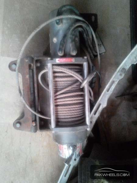 WINCH (for tow) Image-1