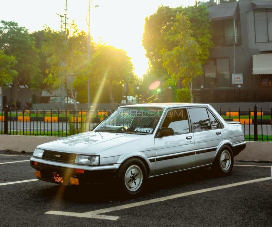 Toyota Corolla - 1984 Hori Image-1