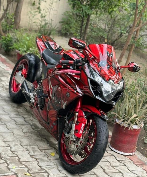 Suzuki GSX-R1000 - 2012 Malak Usama khalil Image-1