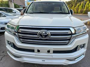 Toyota Land Cruiser AX 2017 for Sale in Lahore