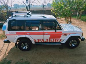 Mitsubishi Pajero Super Exceed 3.0 1988 for Sale in Jhelum
