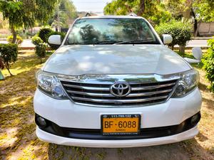 Toyota Fortuner 2.7 VVTi 2014 for Sale in Multan