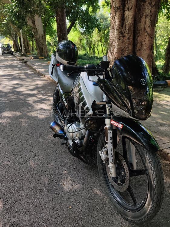 Yamaha YBR 125 - 2018 Roxxy  Image-1