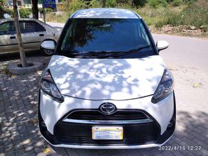 Toyota Sienta G 2016 for Sale in Islamabad