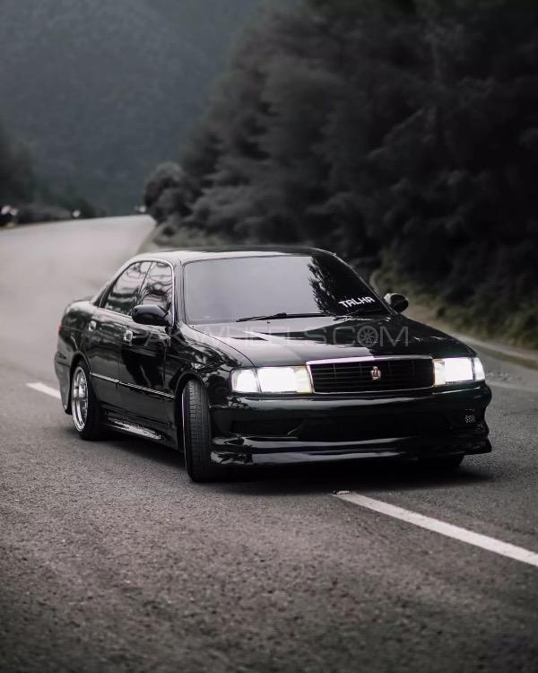 Toyota Crown - 1990 PANTHER Image-1