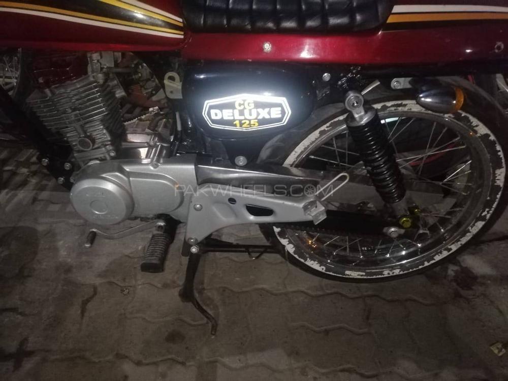 ہونڈا CG 125 Deluxe 2009 for Sale ہونڈا CG 125 Deluxe 2009 for Sale Image-8