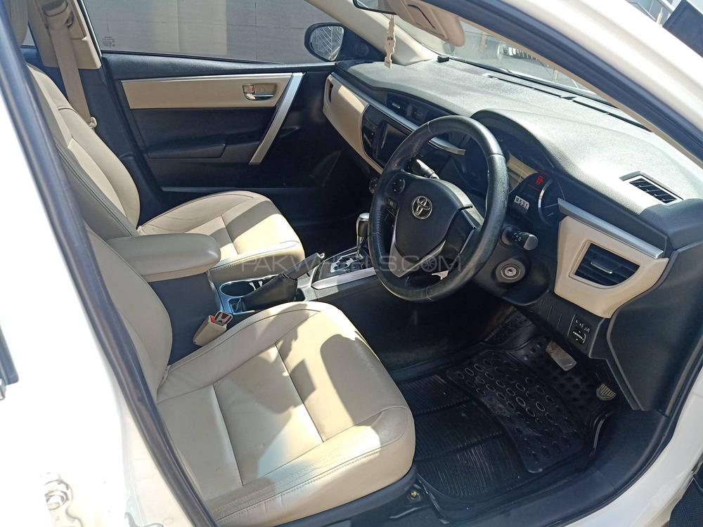 Toyota Corolla 2015 for Sale in Peshawar Toyota Corolla 2015 for Sale in Peshawar Image-5