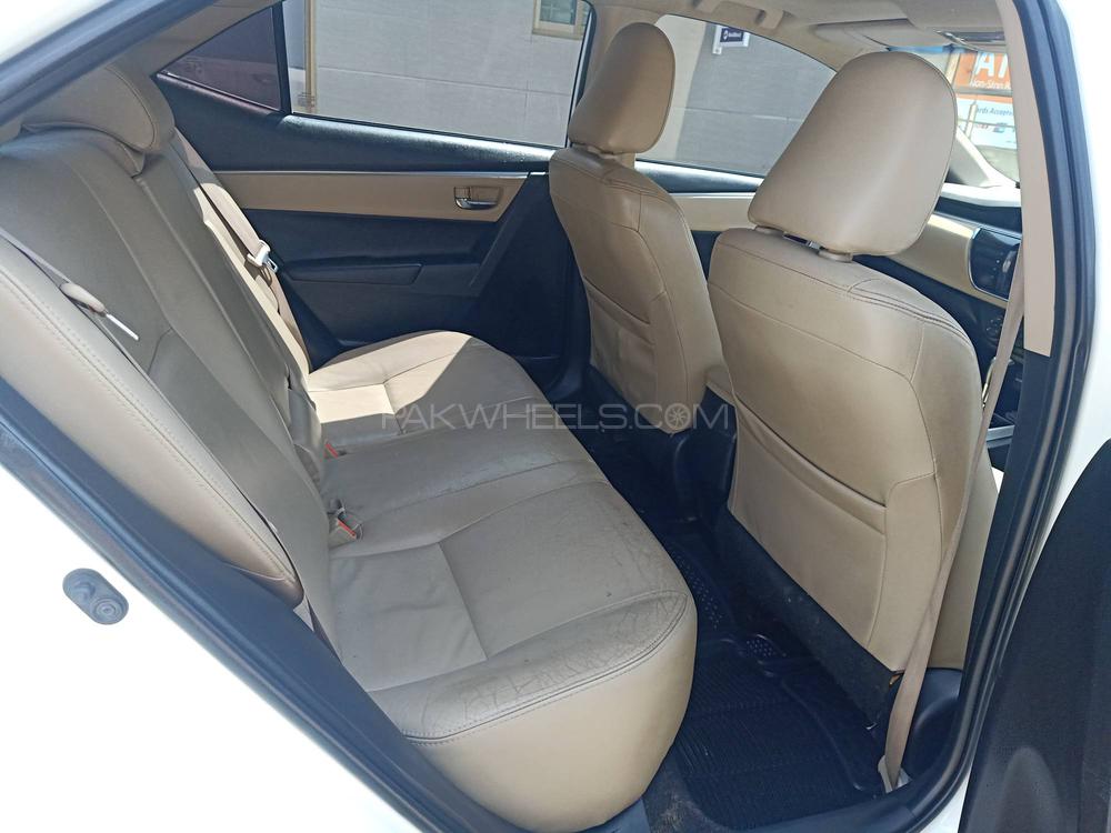 Toyota Corolla 2015 for Sale in Peshawar Toyota Corolla 2015 for Sale in Peshawar Image-6