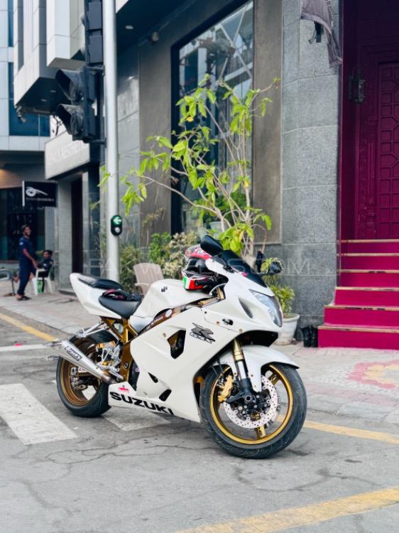 سوزوکی GSX-R600 - 2006 Zuki Image-1