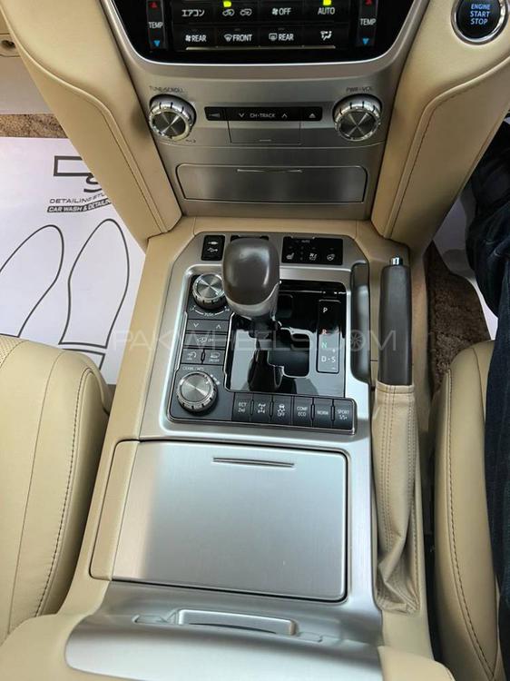 ٹویوٹا لینڈ کروزر 2016 for Sale in لاہور ٹویوٹا لینڈ کروزر 2016 for Sale in لاہور Image-14