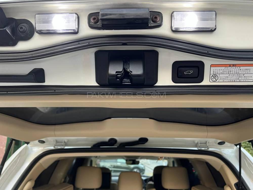 ٹویوٹا لینڈ کروزر 2016 for Sale in لاہور ٹویوٹا لینڈ کروزر 2016 for Sale in لاہور Image-19