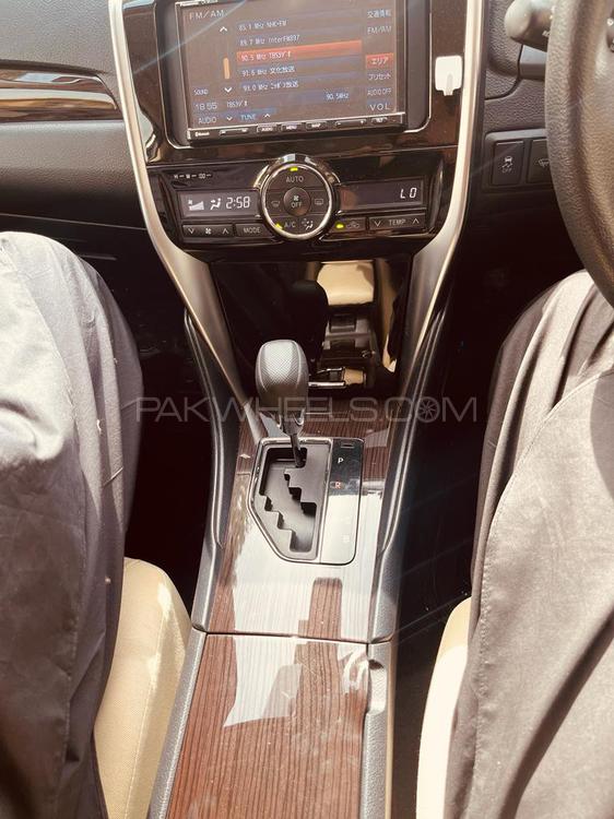 Toyota Premio 2018 for Sale in Lahore Toyota Premio 2018 for Sale in Lahore Image-7