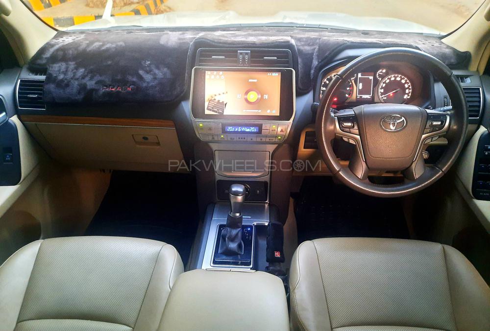 Toyota Prado 2017 for Sale in Karachi Toyota Prado 2017 for Sale in Karachi Image-13