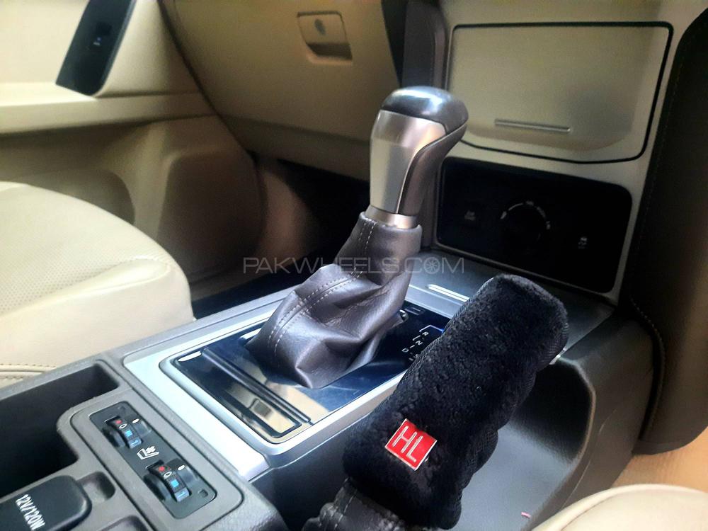 Toyota Prado 2017 for Sale in Karachi Toyota Prado 2017 for Sale in Karachi Image-12