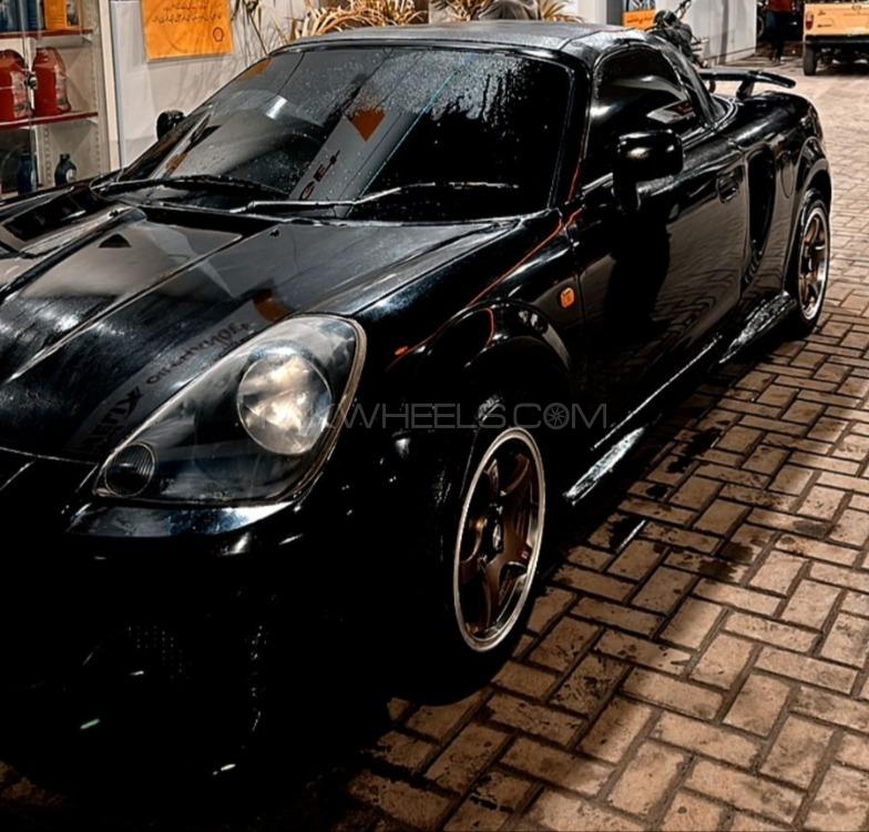 Toyota MR2 - 2002 MR2 Spyder  Image-1