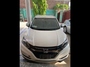 Honda Vezel Hybrid Z 2014 for Sale in Mandi bahauddin