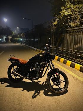 Suzuki GS 150 - 2022