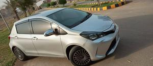 Toyota Vitz F Intelligent Package 1.0 2014 for Sale in Bahawalpur