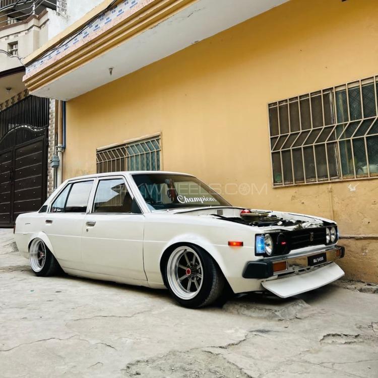 Toyota Corolla - 1980 Don't eat banana  Image-1