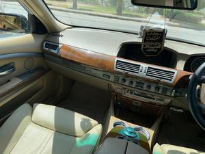 BMW 7 Series 730i 2003 for Sale in Haripur