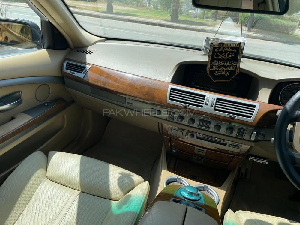 BMW 7 Series 2003 for Sale in Haripur Image-1
