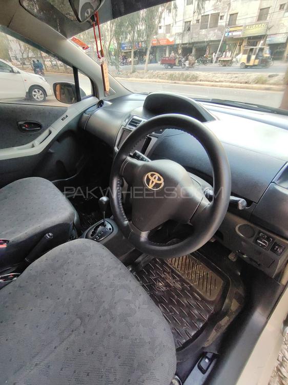 Toyota Vitz 2009 for Sale in Hyderabad Image-1
