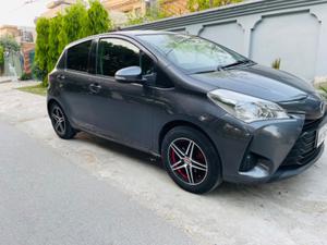 Toyota Vitz F 1.0 2017 for Sale in Lahore