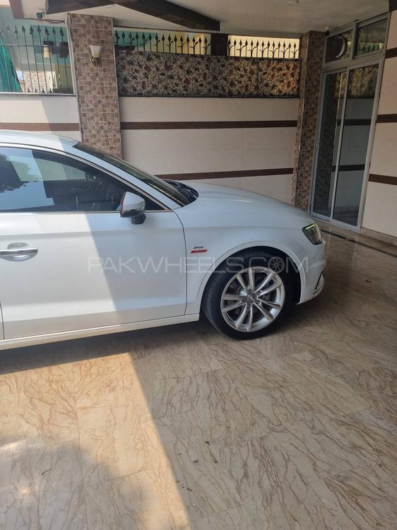 آوڈی اے 3 2015 for Sale in لاہور آوڈی اے 3 2015 for Sale in لاہور Image-9