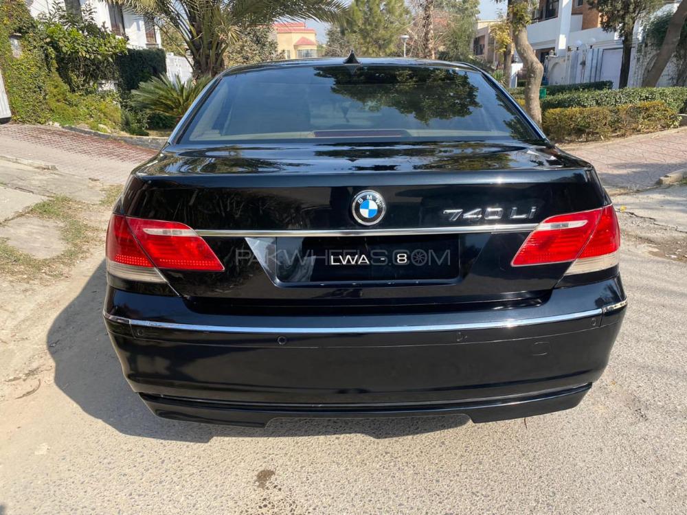 BMW 7 Series 2005 for Sale in Karachi BMW 7 Series 2005 for Sale in Karachi Image-14