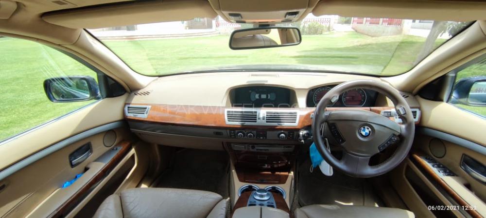 BMW 7 Series 2005 for Sale in Karachi BMW 7 Series 2005 for Sale in Karachi Image-16
