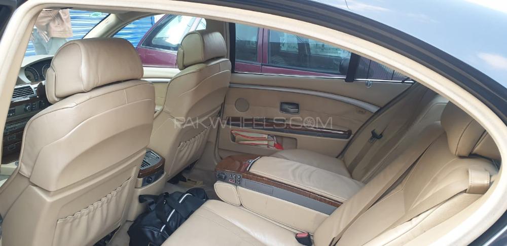 BMW 7 Series 2005 for Sale in Karachi BMW 7 Series 2005 for Sale in Karachi Image-17