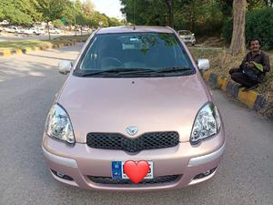 Toyota Vitz F 1.0 1999 for Sale in Islamabad