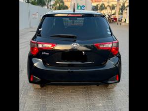 Toyota Vitz F Intelligent Package 1.0 2017 for Sale in Gujranwala
