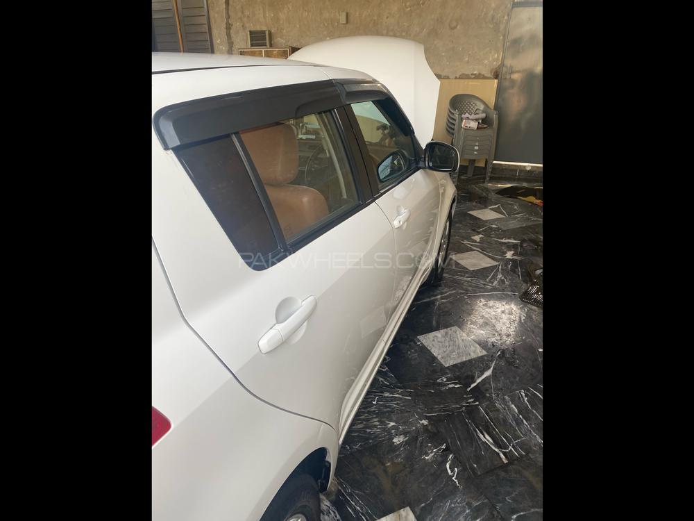 سوزوکی سوئفٹ 2018 for Sale in فیصل آباد سوزوکی سوئفٹ 2018 for Sale in فیصل آباد Image-4