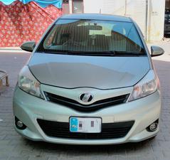 Toyota Vitz F Limited II 1.0 2013 for Sale in Multan