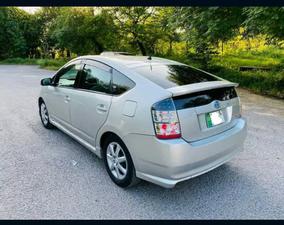 Toyota Prius G Touring Selection 1.5 2004 for Sale in Islamabad