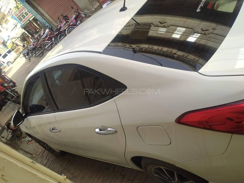 ٹویوٹا یارس سیڈان 2020 for Sale in ملتان ٹویوٹا یارس سیڈان 2020 for Sale in ملتان Image-3