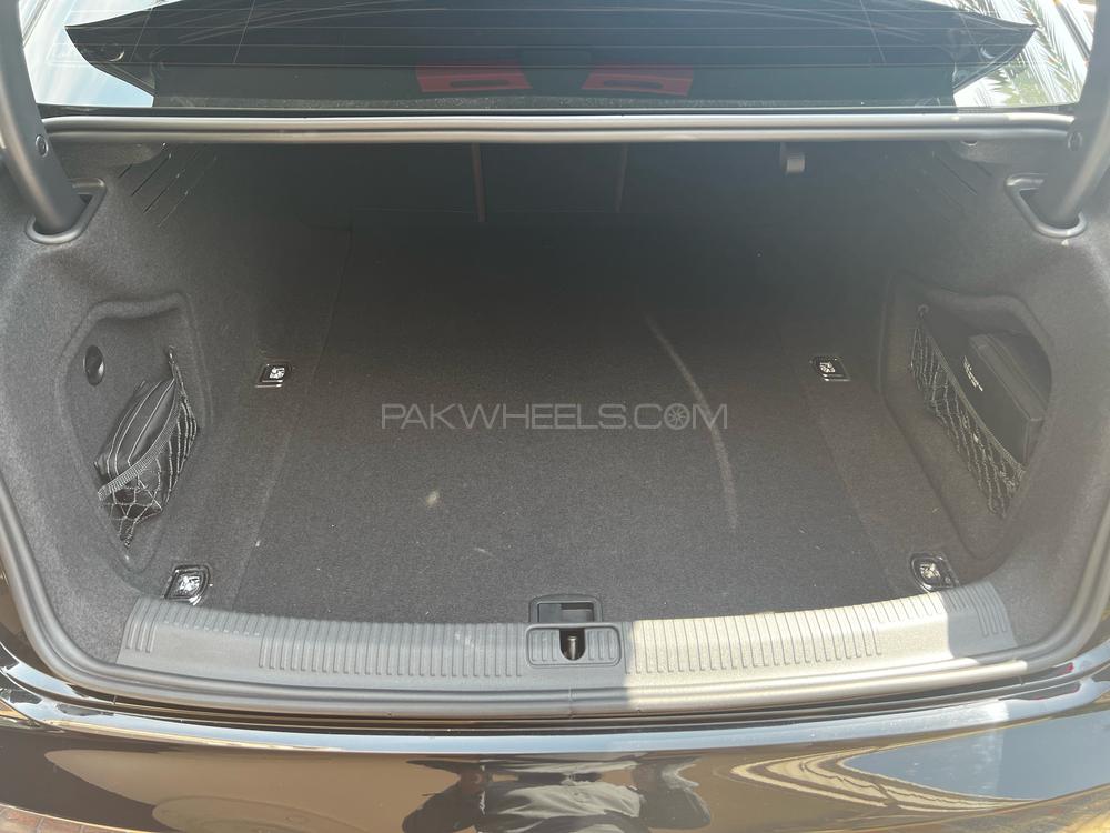 Audi A4 2019 for Sale in Gujranwala Audi A4 2019 for Sale in Gujranwala Image-10