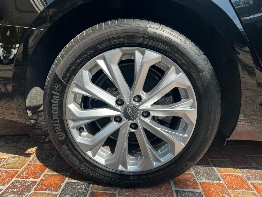 Audi A4 2019 for Sale in Gujranwala Audi A4 2019 for Sale in Gujranwala Image-12