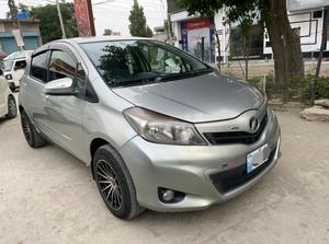 Toyota Vitz F 1.0 2012 for Sale in Haripur