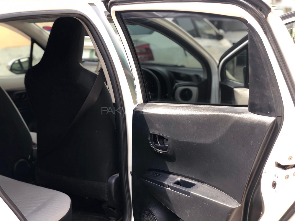 Toyota Vitz 2013 for Sale in Lahore Toyota Vitz 2013 for Sale in Lahore Image-8