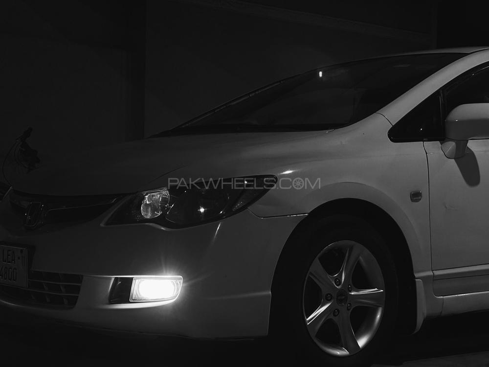 Honda Civic - 2011  Image-1